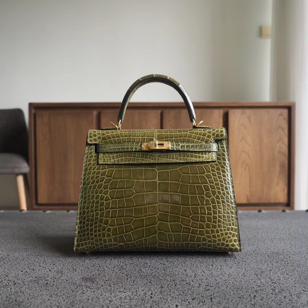 爱马仕官网 凯莉包 Kelly 25CM 6H橄榄绿 亮面方块鳄鱼 金扣