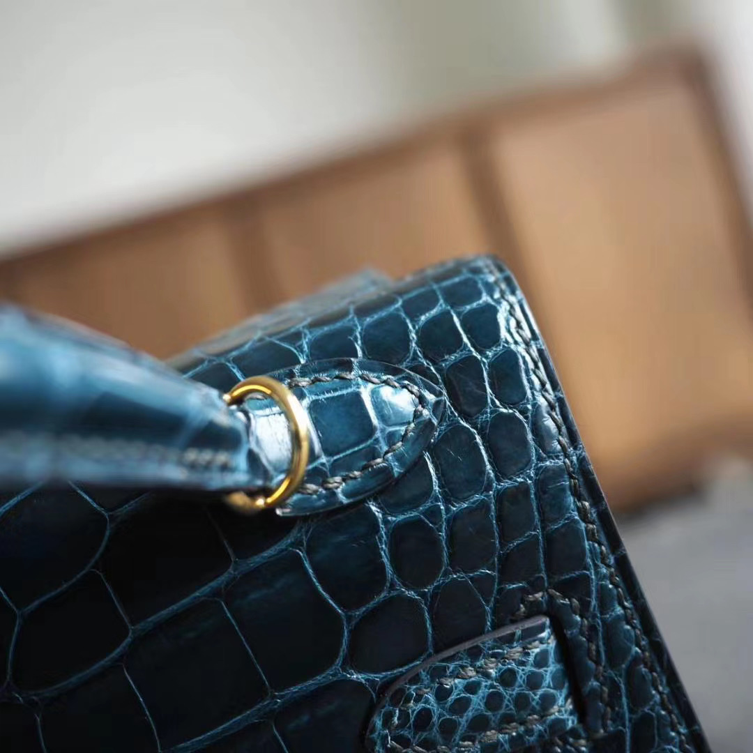 爱马仕 Hermes Mini Kelly 2代  6O柏树绿 亮面方块鳄鱼 金扣