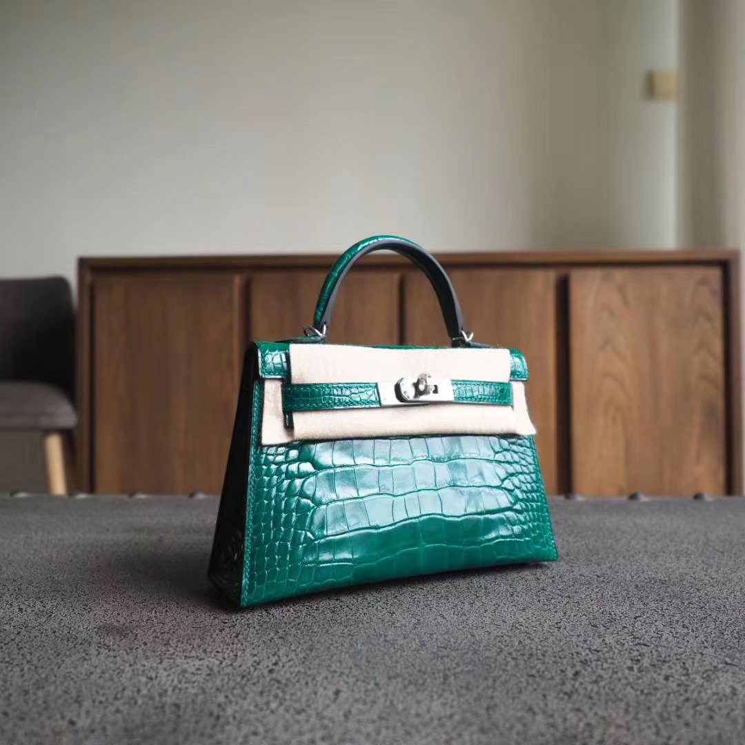 爱马仕 Hermes Mini Kelly 二代 6Q翡翠绿 亮面方块鳄鱼 银扣