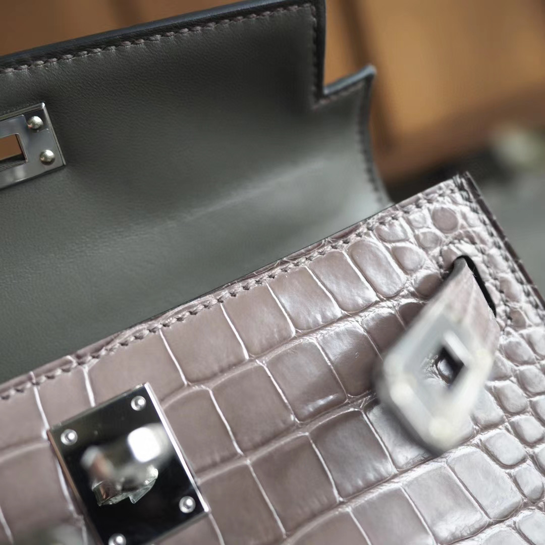 爱马仕 Hermes Mini Kelly 二代  81斑鸠灰 亮面方块鳄鱼 银扣