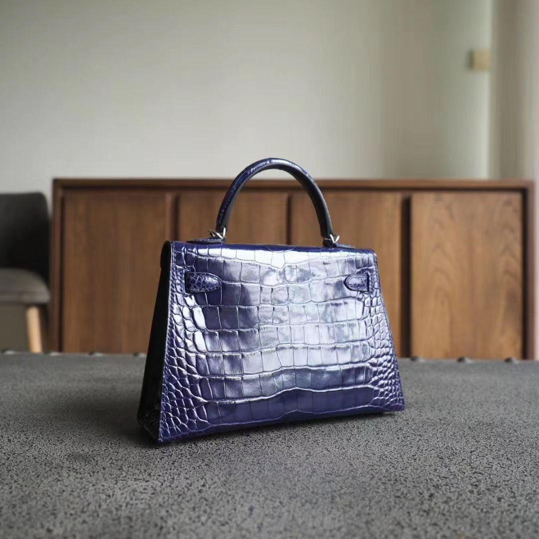 爱马仕 Hermes Mini Kelly 二代 M3墨水蓝 亮面方块鳄鱼 银扣-白马工坊 | 爱马仕包包定制店 爱马仕 Hermes Mini Kelly 二代 M3墨水蓝 亮面方块鳄鱼 银扣
