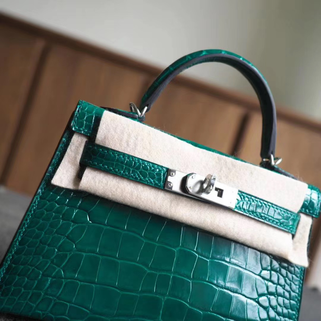 爱马仕 Hermes Mini Kelly 二代 6Q翡翠绿 亮面方块鳄鱼 银扣