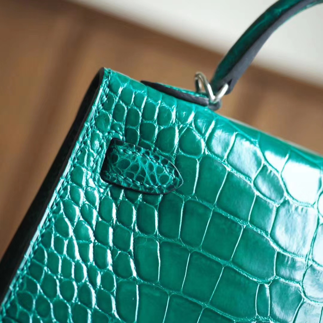 爱马仕 Hermes Mini Kelly 二代 6Q翡翠绿 亮面方块鳄鱼 银扣