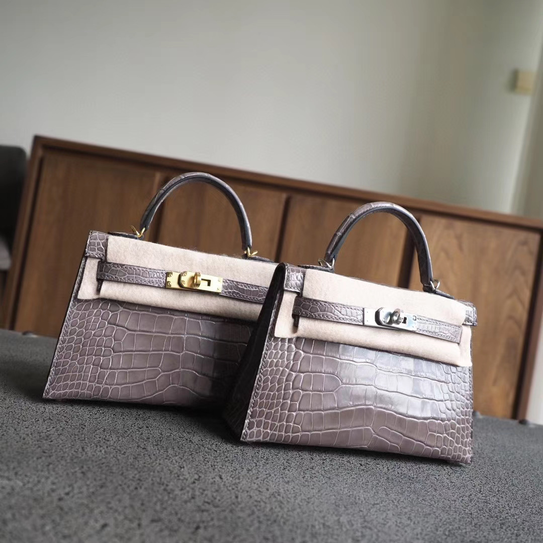 爱马仕 Hermes Mini Kelly 二代  81斑鸠灰 亮面方块鳄鱼 银扣