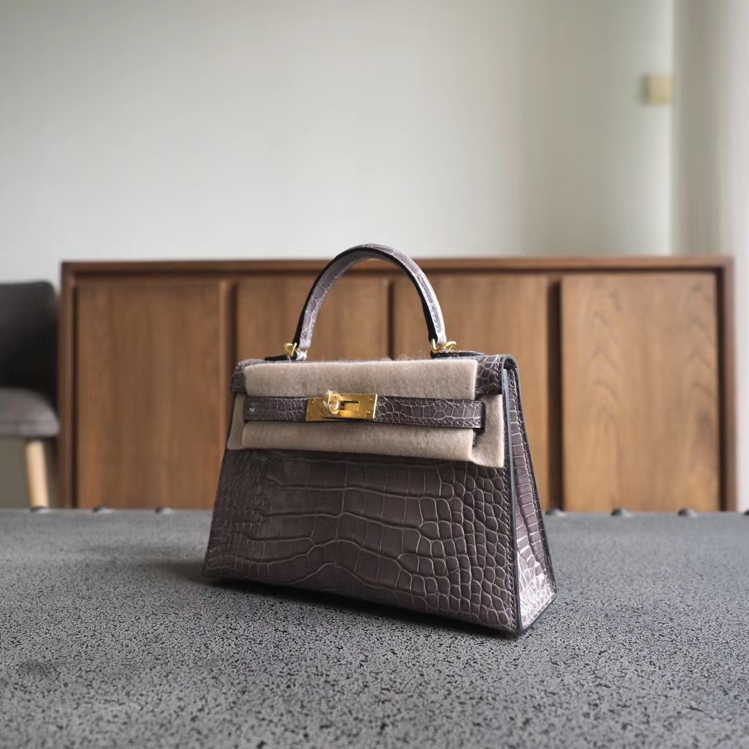 爱马仕 Hermes Mini Kelly 二代  81斑鸠灰 亮面方块鳄鱼 金扣