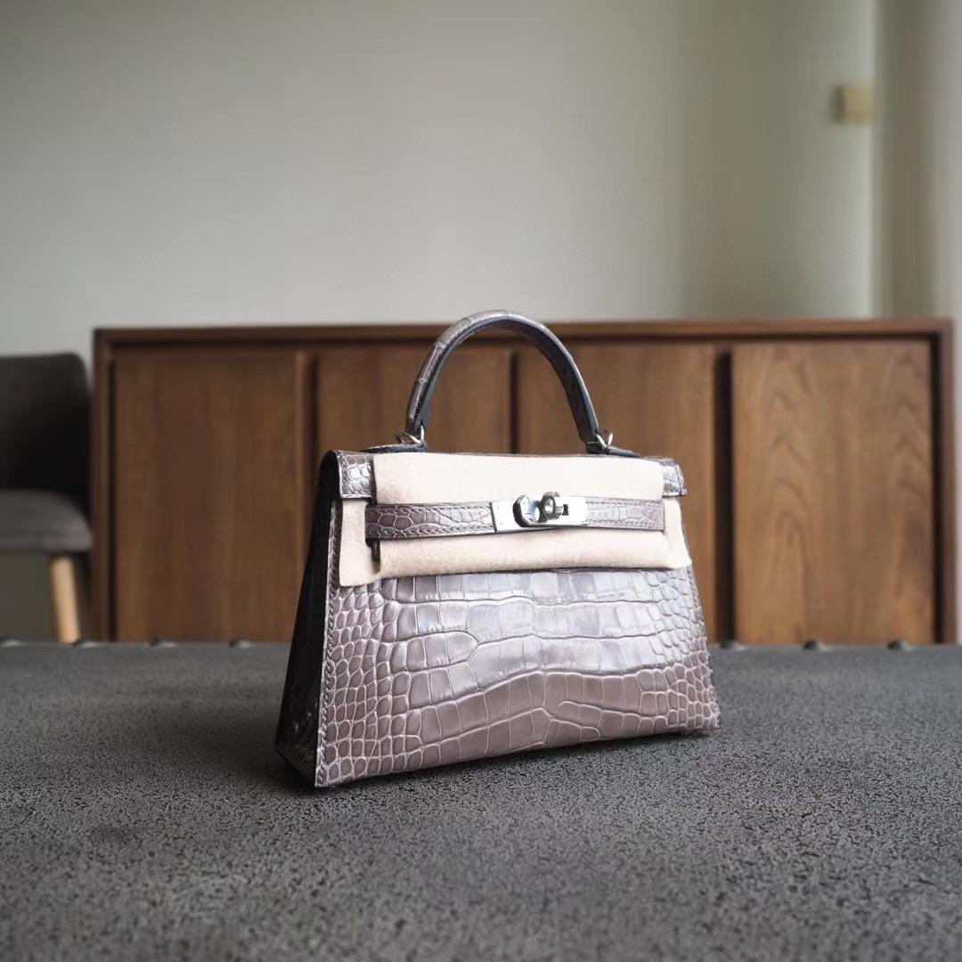爱马仕 Hermes Mini Kelly 二代  81斑鸠灰 亮面方块鳄鱼 银扣