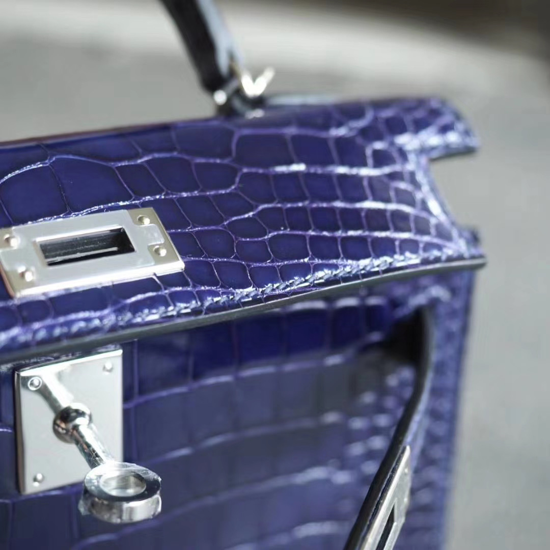 爱马仕 Hermes Mini Kelly 二代 M3墨水蓝 亮面方块鳄鱼 银扣-白马工坊 | 爱马仕包包定制店 爱马仕 Hermes Mini Kelly 二代 M3墨水蓝 亮面方块鳄鱼 银扣