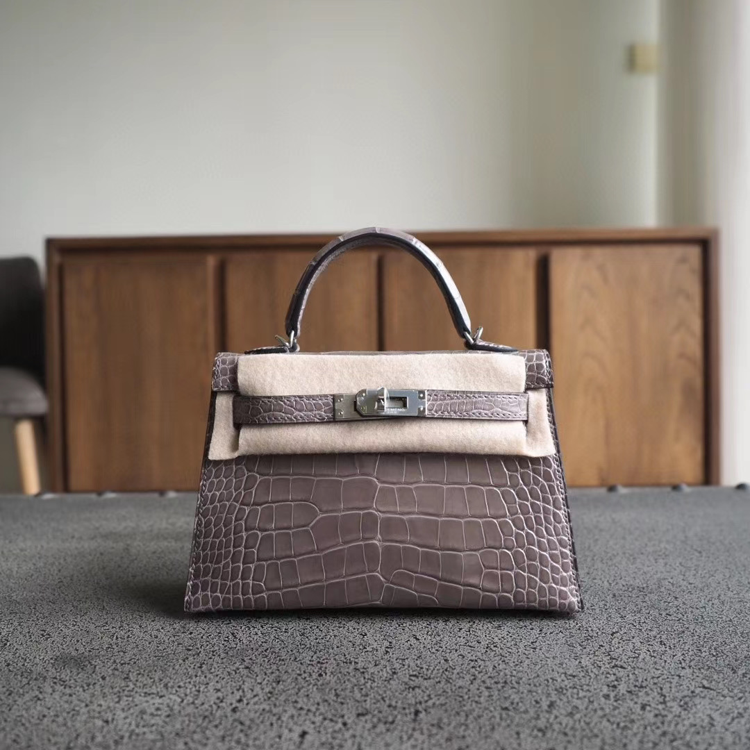 爱马仕 Hermes Mini Kelly 二代  81斑鸠灰 亮面方块鳄鱼 银扣